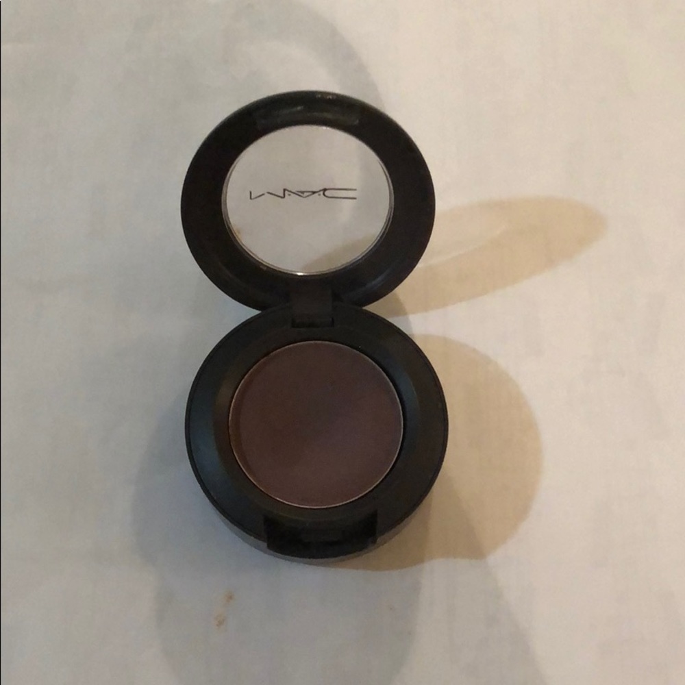MAC Single Eyeshadow